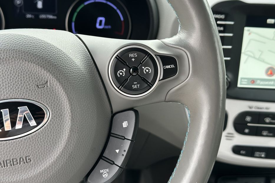Продам Kia Soul 27 квт 2015 года в Луцке