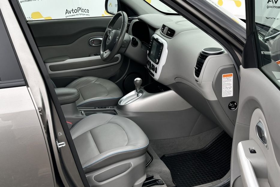 Продам Kia Soul 27 квт 2015 года в Луцке
