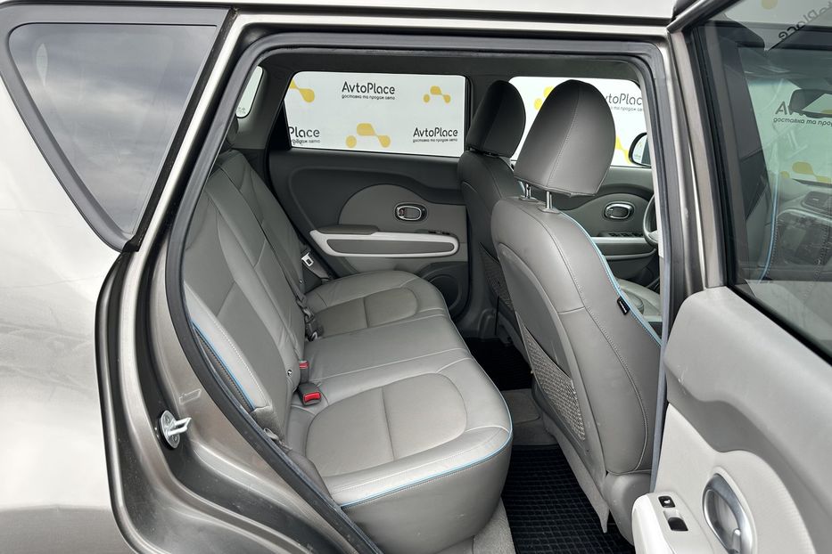 Продам Kia Soul 27 квт 2015 года в Луцке