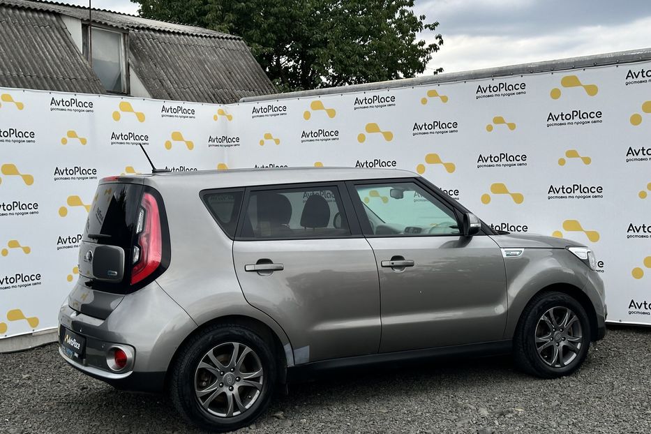 Продам Kia Soul 27 квт 2015 года в Луцке