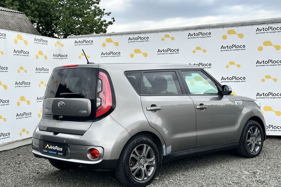 Продам Kia Soul 27 квт 2015 года в Луцке
