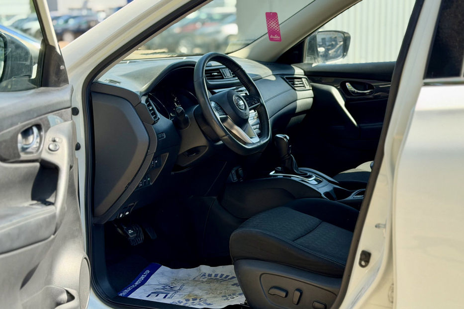 Продам Nissan Rogue 2.5 CVT (170 к.с.) 4WD  •  SV 2017 года в Киеве