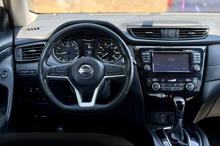 Продам Nissan Rogue 2.5 CVT (170 к.с.) 4WD  •  SV 2017 года в Киеве
