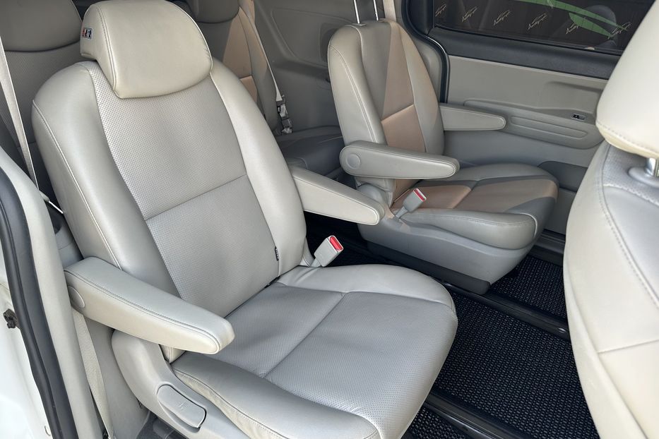 Продам Kia Carnival 2.2diesel 2016 года в Киеве