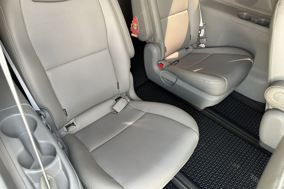 Продам Kia Carnival 2.2diesel 2016 года в Киеве
