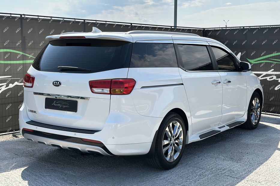 Продам Kia Carnival 2.2diesel 2016 года в Киеве