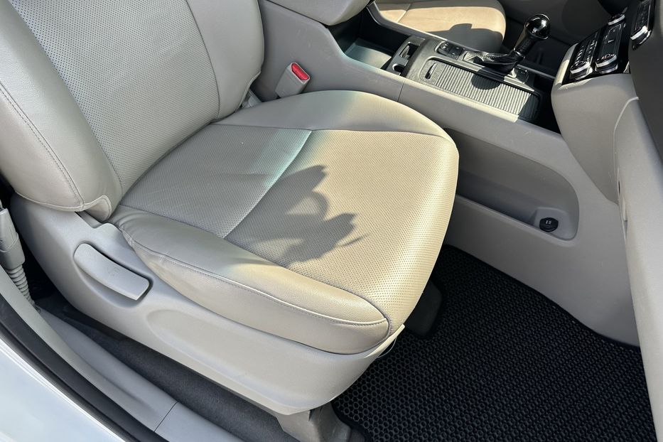 Продам Kia Carnival 2.2diesel 2016 года в Киеве