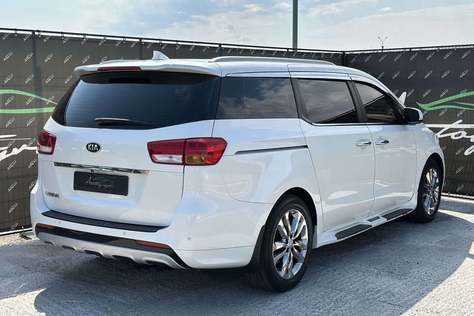 Продам Kia Carnival 2.2diesel 2016 года в Киеве