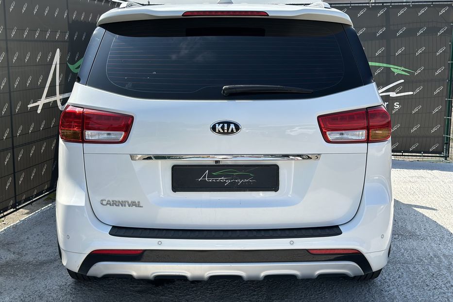 Продам Kia Carnival 2.2diesel 2016 года в Киеве
