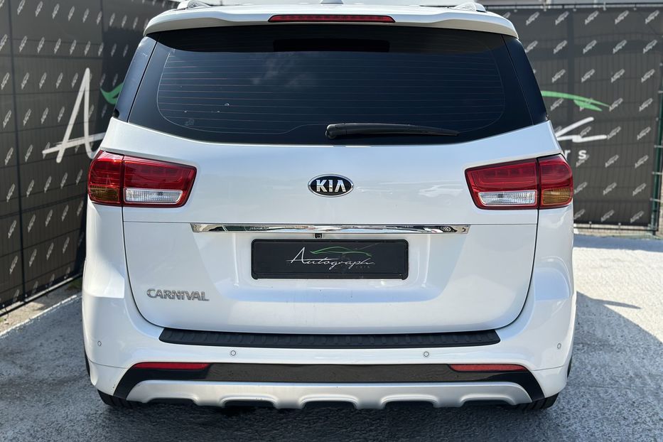 Продам Kia Carnival 2.2diesel 2016 года в Киеве