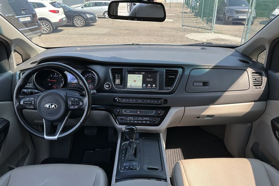 Продам Kia Carnival 2.2diesel 2016 года в Киеве