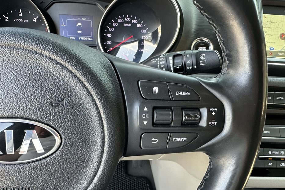 Продам Kia Carnival 2.2diesel 2016 года в Киеве