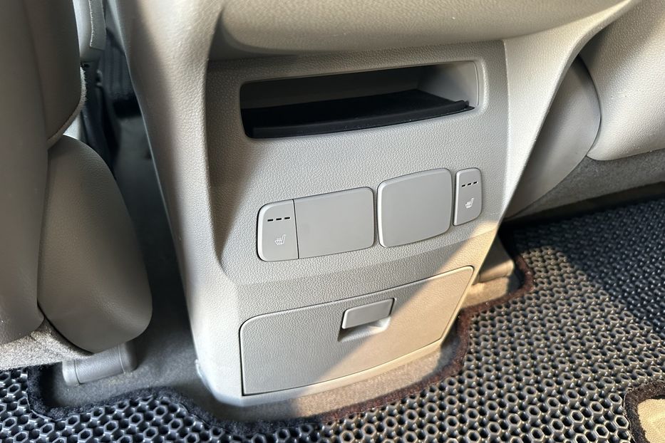 Продам Kia Carnival 2.2diesel 2016 года в Киеве