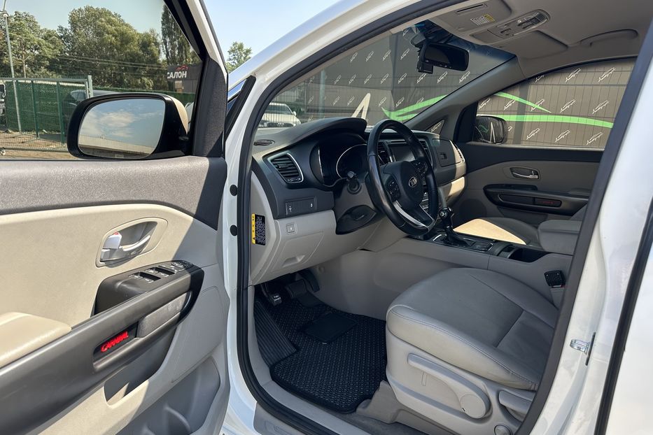 Продам Kia Carnival 2.2diesel 2016 года в Киеве
