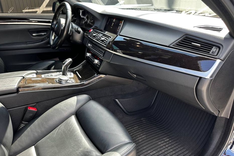 Продам BMW 535 M paket 2015 года в Киеве