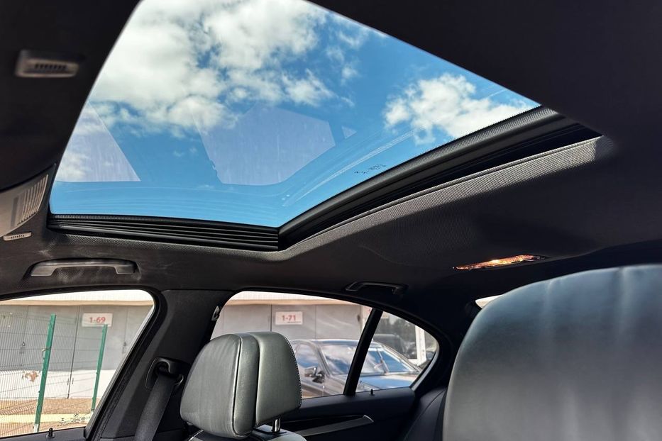 Продам BMW 535 M paket 2015 года в Киеве