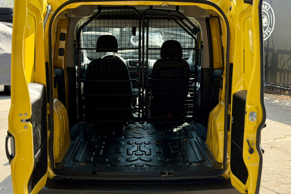 Продам Fiat Doblo груз. 1.3D MT (75 к.с.)   2012 года в Киеве