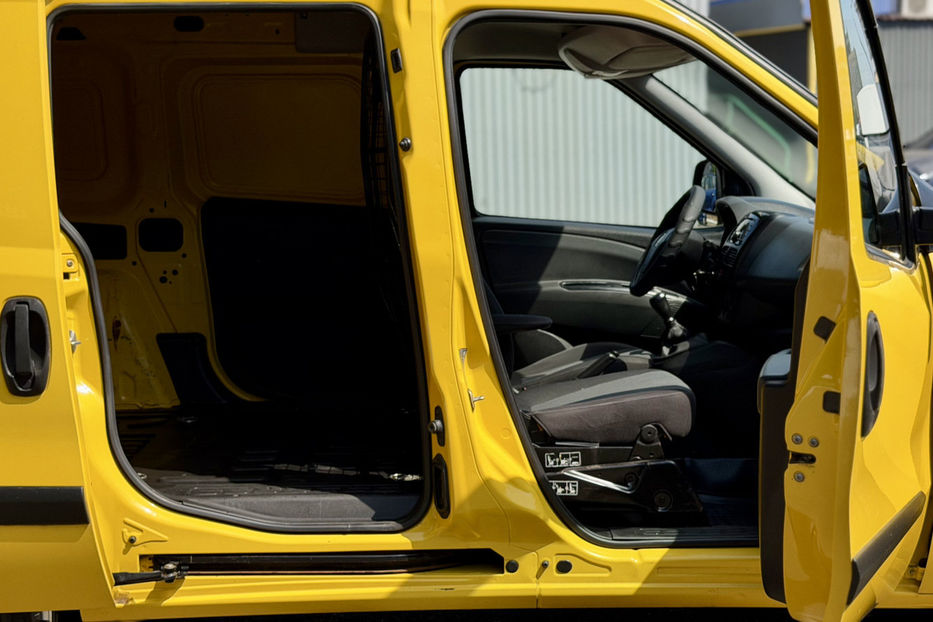 Продам Fiat Doblo груз. 1.3D MT (75 к.с.)   2012 года в Киеве
