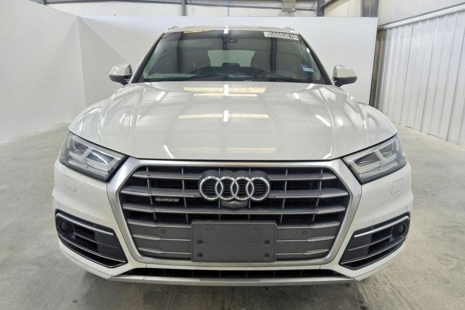 Продам Audi Q5 Prestige  0217 2018 года в Львове