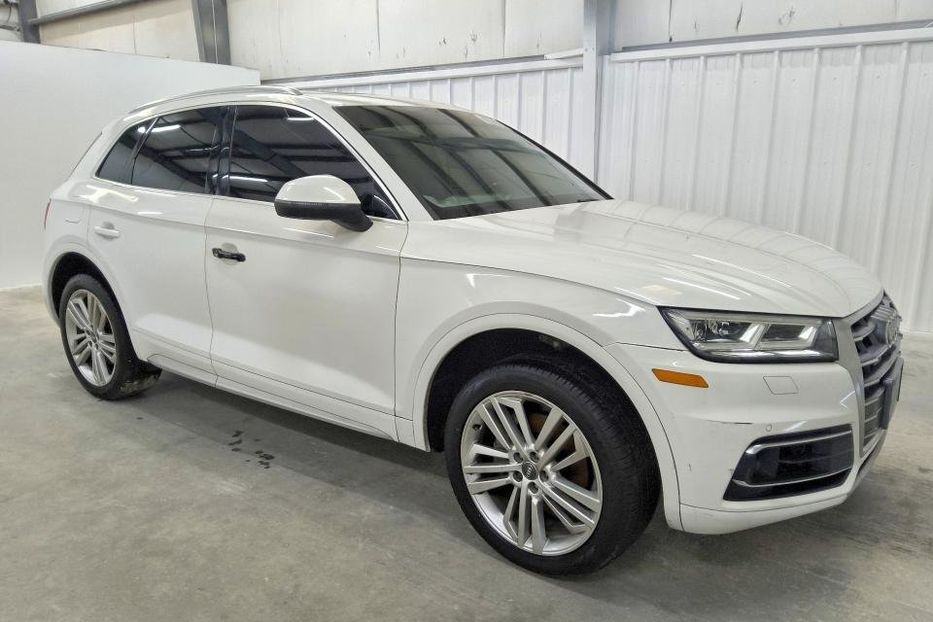 Продам Audi Q5 Prestige  0217 2018 года в Львове