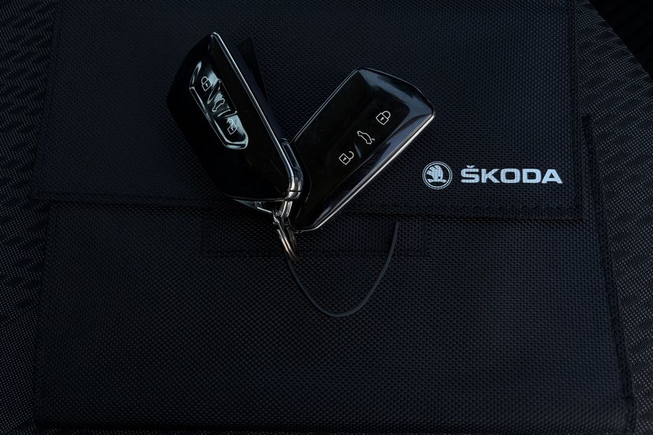 Продам Skoda Octavia А8 2.0 TDI 150к. FULL LED 2022 года в Львове