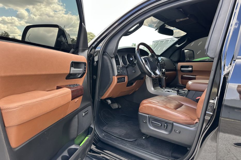 Продам Toyota Sequoia Armored B6 2014 года в Киеве