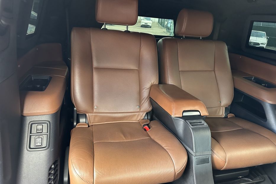 Продам Toyota Sequoia Armored B6 2014 года в Киеве