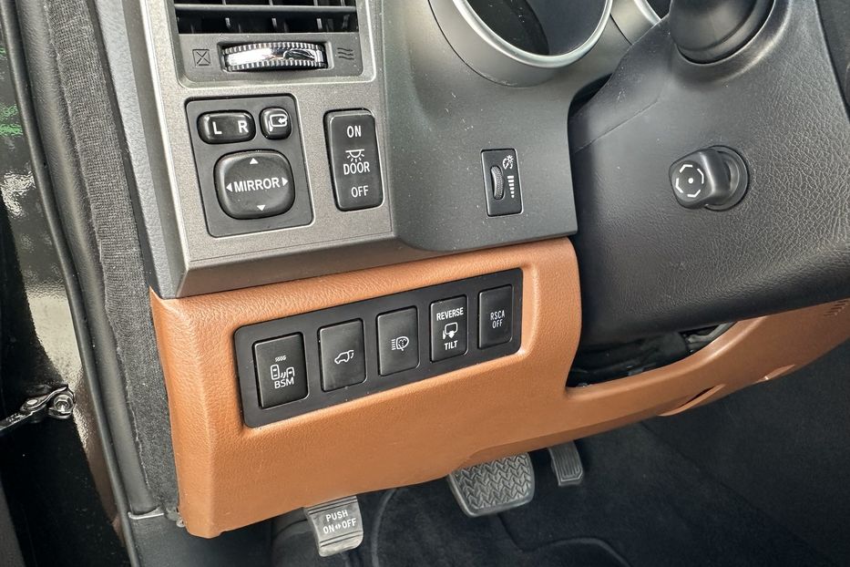 Продам Toyota Sequoia Armored B6 2014 года в Киеве