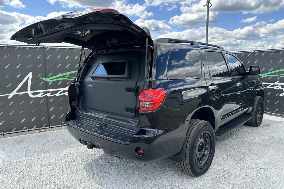 Продам Toyota Sequoia Armored B6 2014 года в Киеве