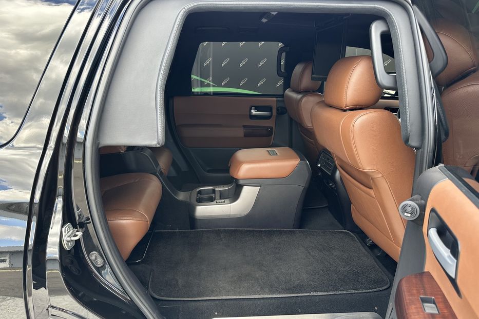Продам Toyota Sequoia Armored B6 2014 года в Киеве