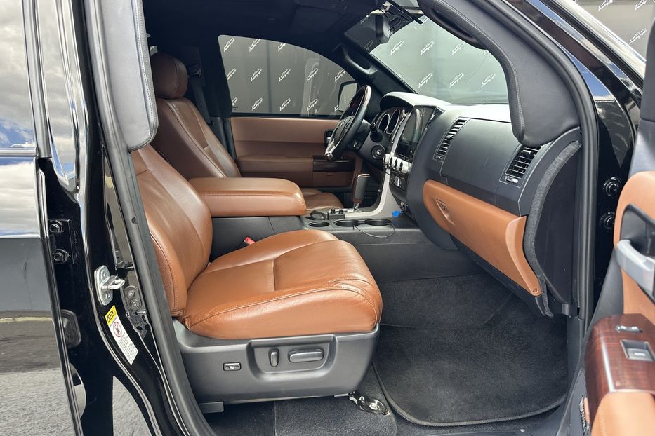 Продам Toyota Sequoia Armored B6 2014 года в Киеве