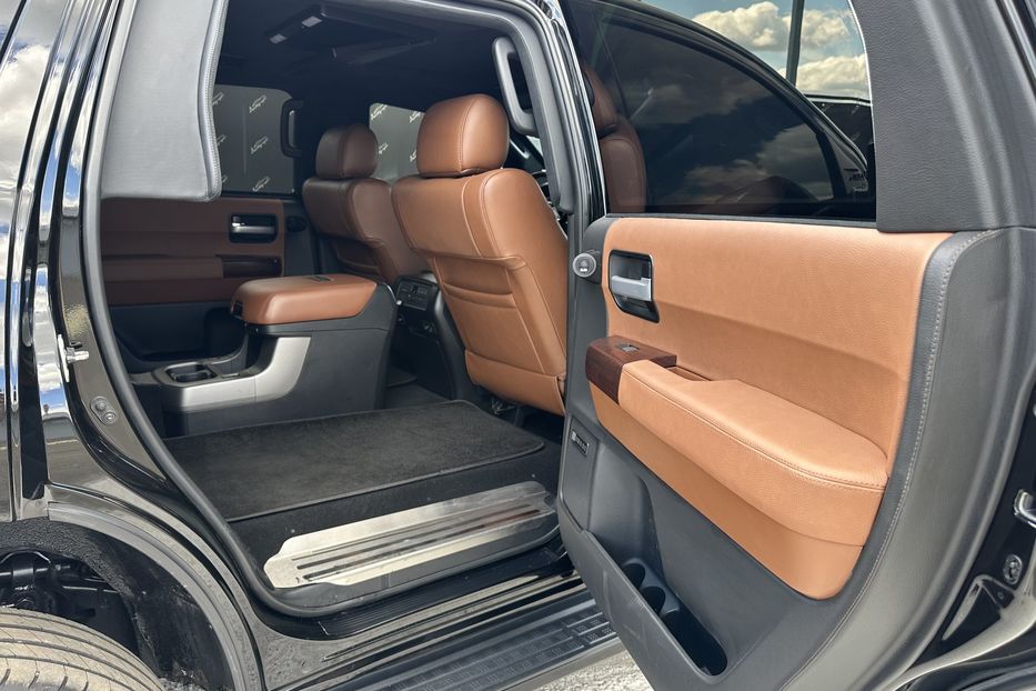 Продам Toyota Sequoia Armored B6 2014 года в Киеве