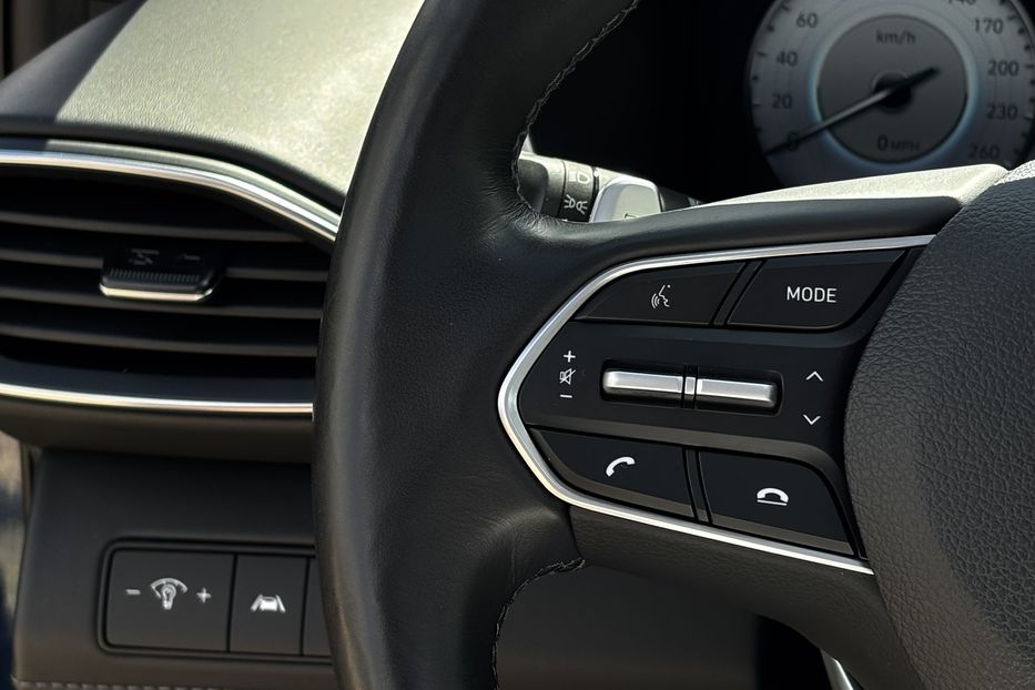 Продам Hyundai Santa FE Turbo 2023 года в Львове