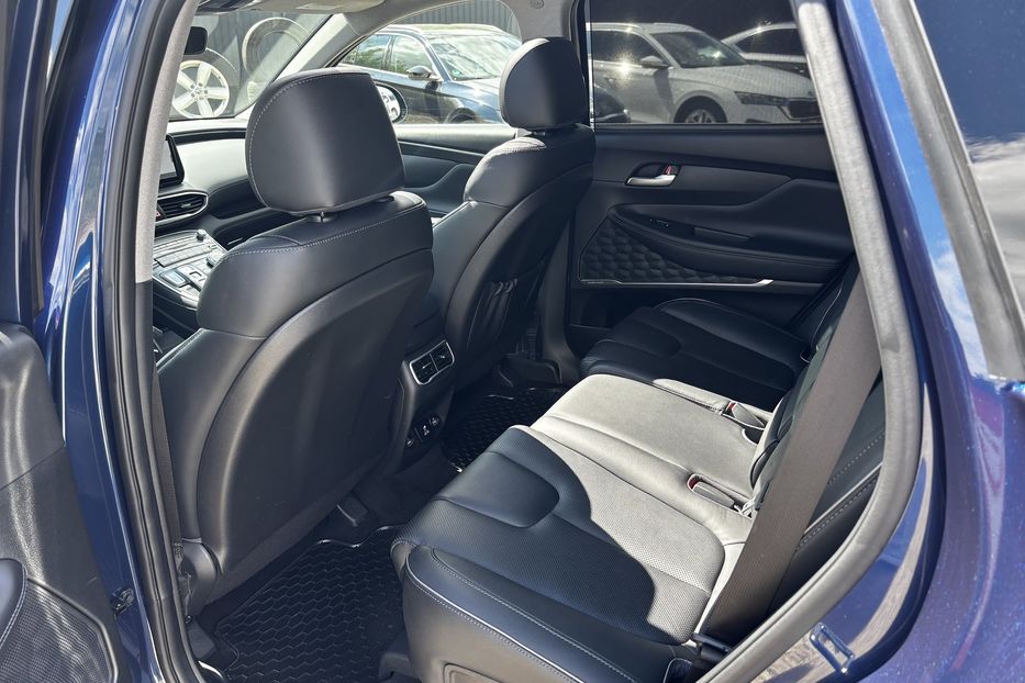 Продам Hyundai Santa FE Turbo 2023 года в Львове
