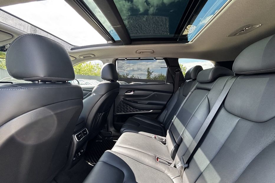 Продам Hyundai Santa FE Turbo 2023 года в Львове
