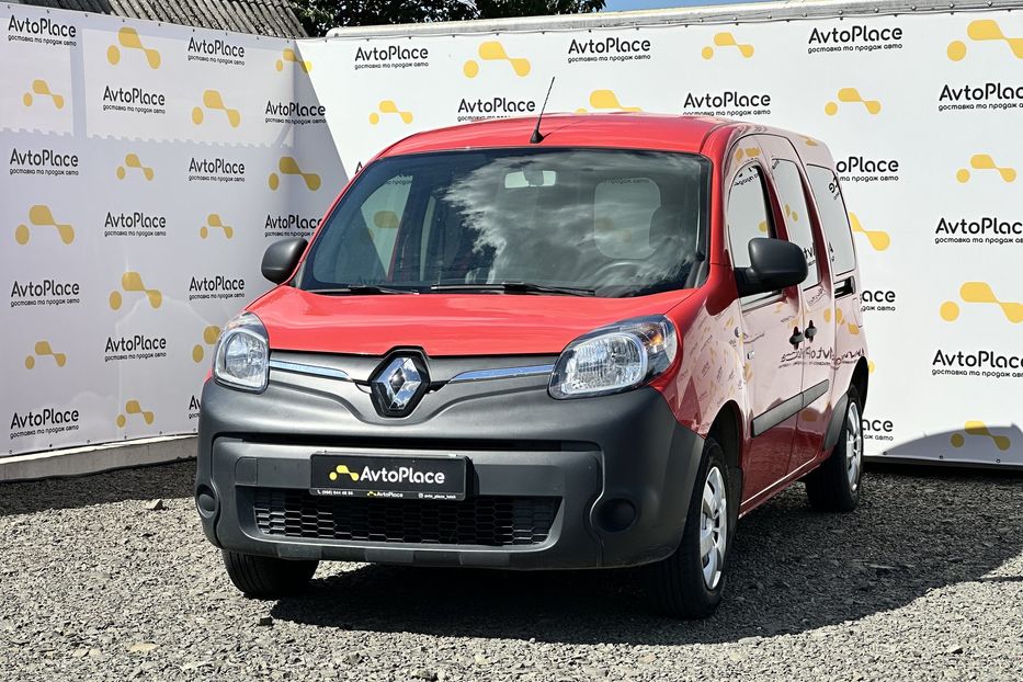 Продам Renault Kangoo пасс. 33 квт 2020 года в Луцке
