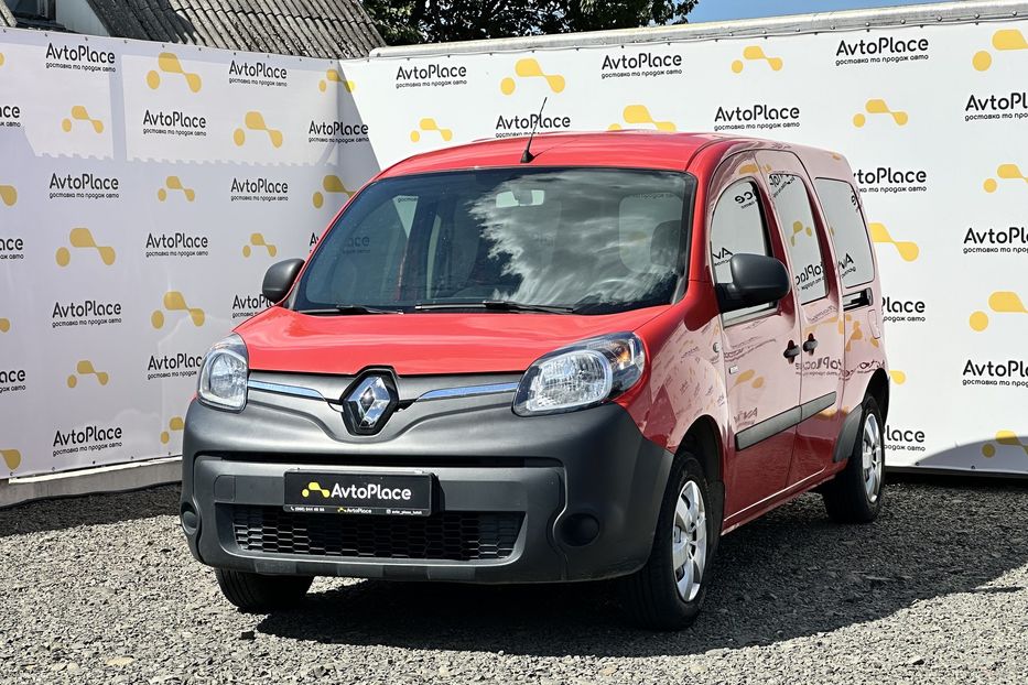 Продам Renault Kangoo пасс. 33 квт 2020 года в Луцке