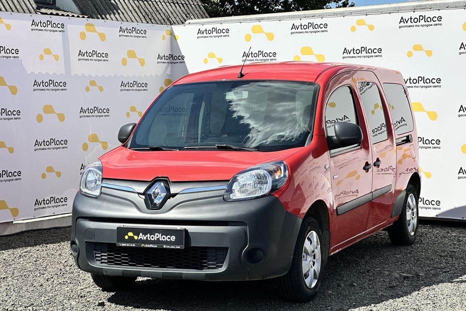 Продам Renault Kangoo пасс. 33 квт 2020 года в Луцке