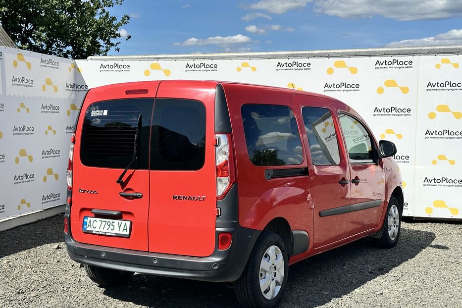 Продам Renault Kangoo пасс. 33 квт 2020 года в Луцке