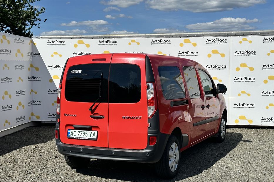 Продам Renault Kangoo пасс. 33 квт 2020 года в Луцке