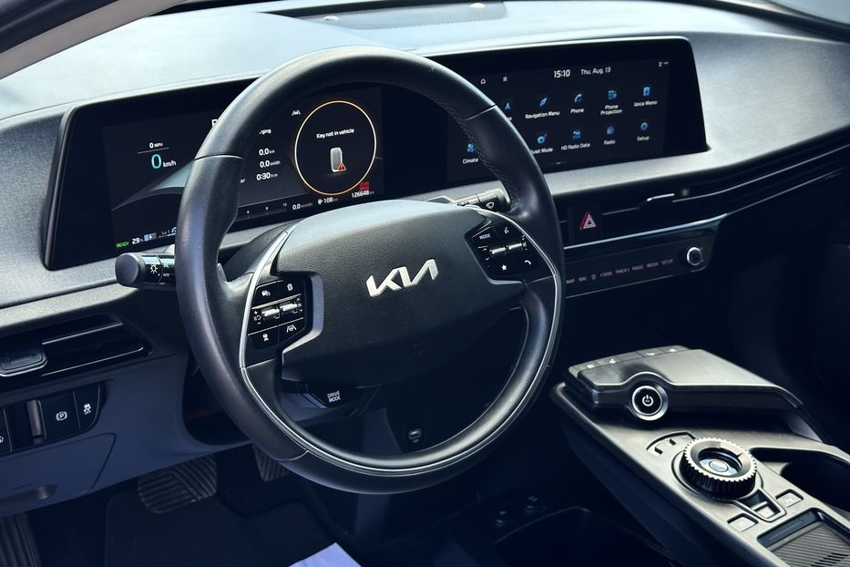 Продам Kia EV6 77 квт 2022 года в Луцке