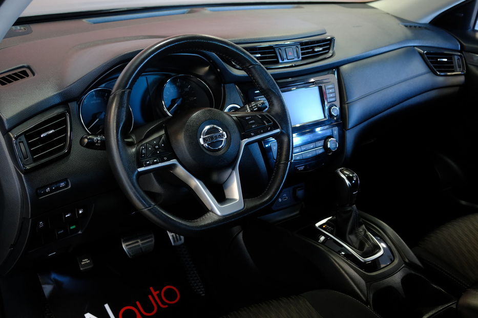 Продам Nissan Rogue 2018 года в Одессе