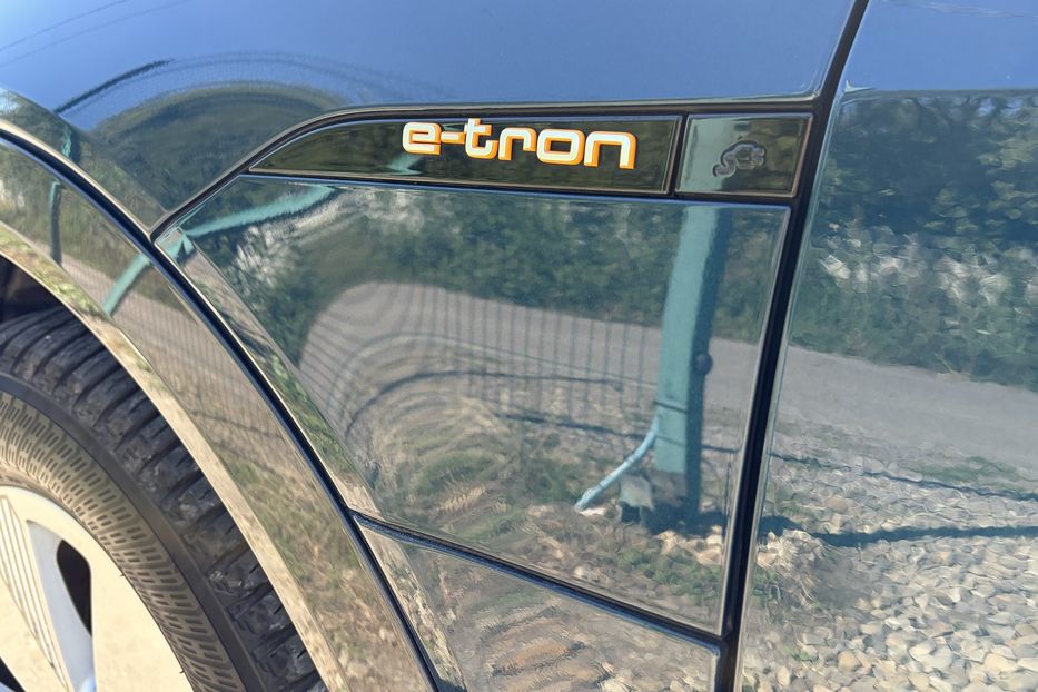 Продам Audi E-Tron 55 Full LED КАМЕРИ 360 ДОТЯЖКИ 2021 года в Львове