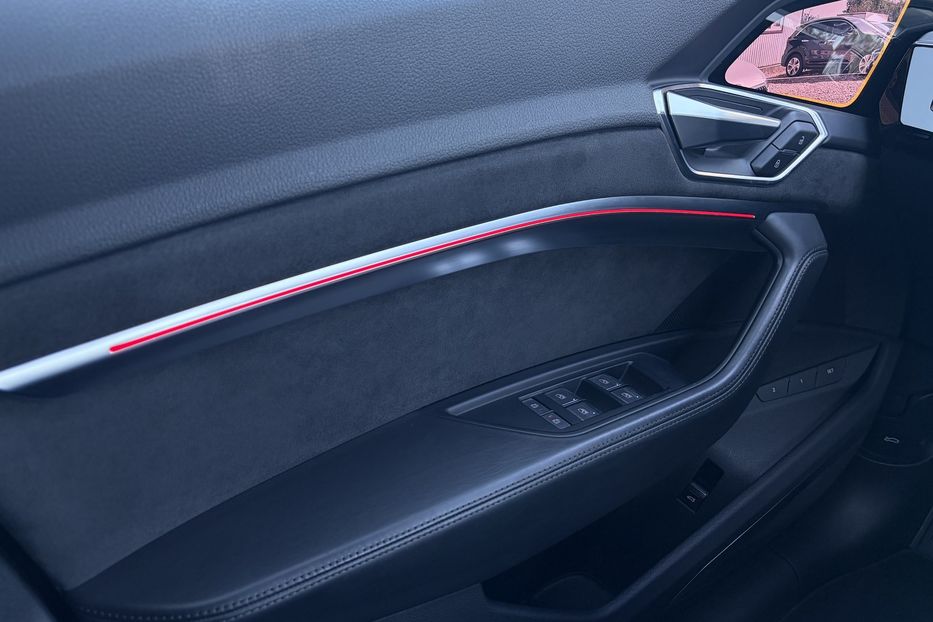 Продам Audi E-Tron 55 Full LED КАМЕРИ 360 ДОТЯЖКИ 2021 года в Львове