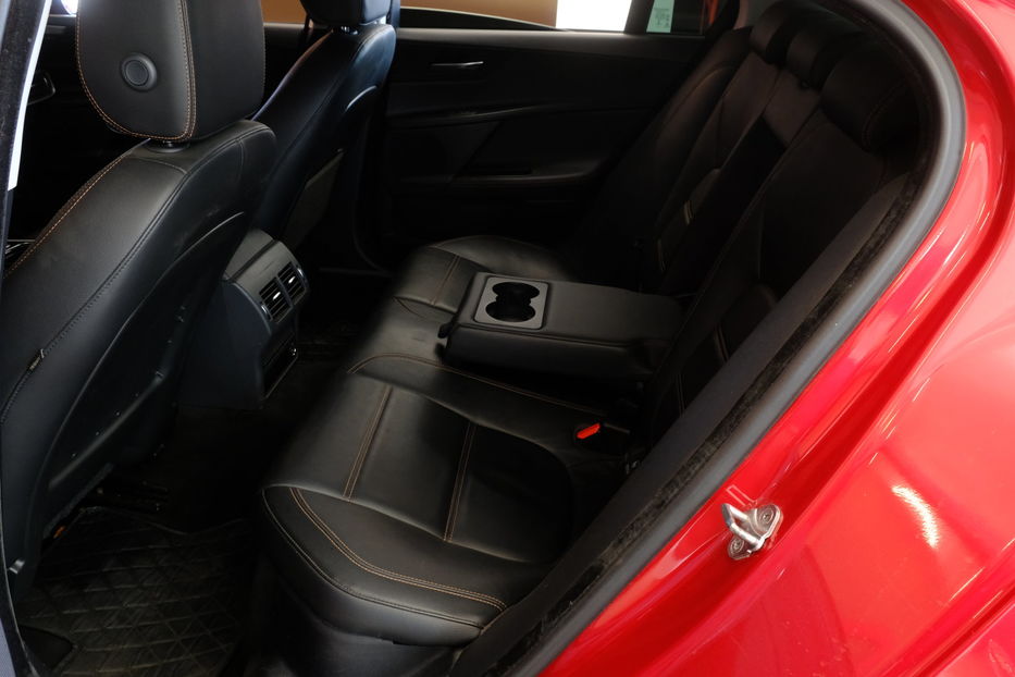 Продам Jaguar XE 2015 года в Одессе