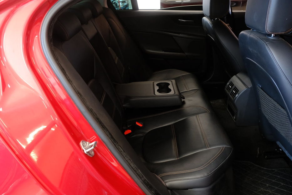 Продам Jaguar XE 2015 года в Одессе