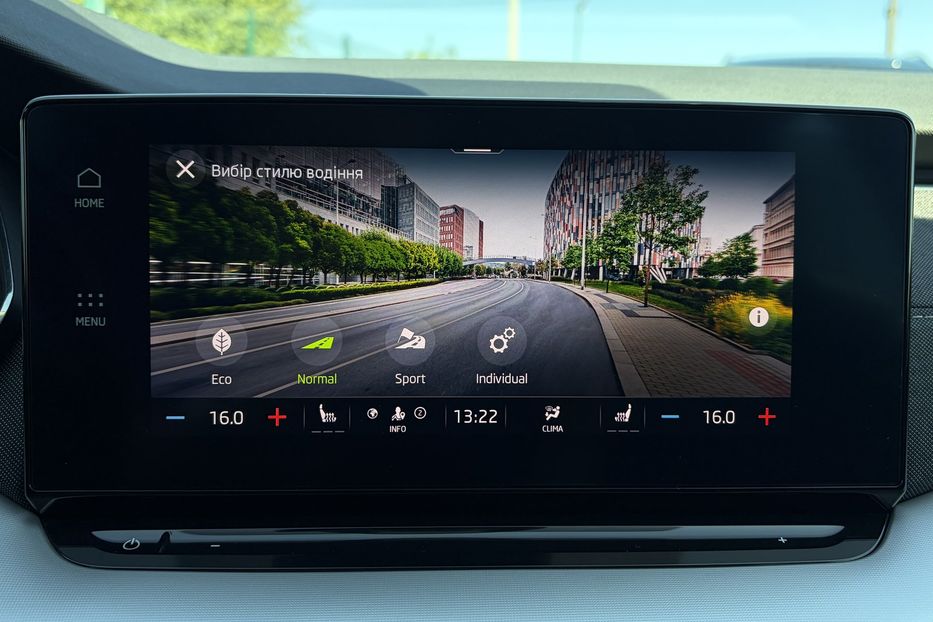 Продам Skoda Octavia А8 2.0 TDI 150к. FULL LED 2022 года в Львове