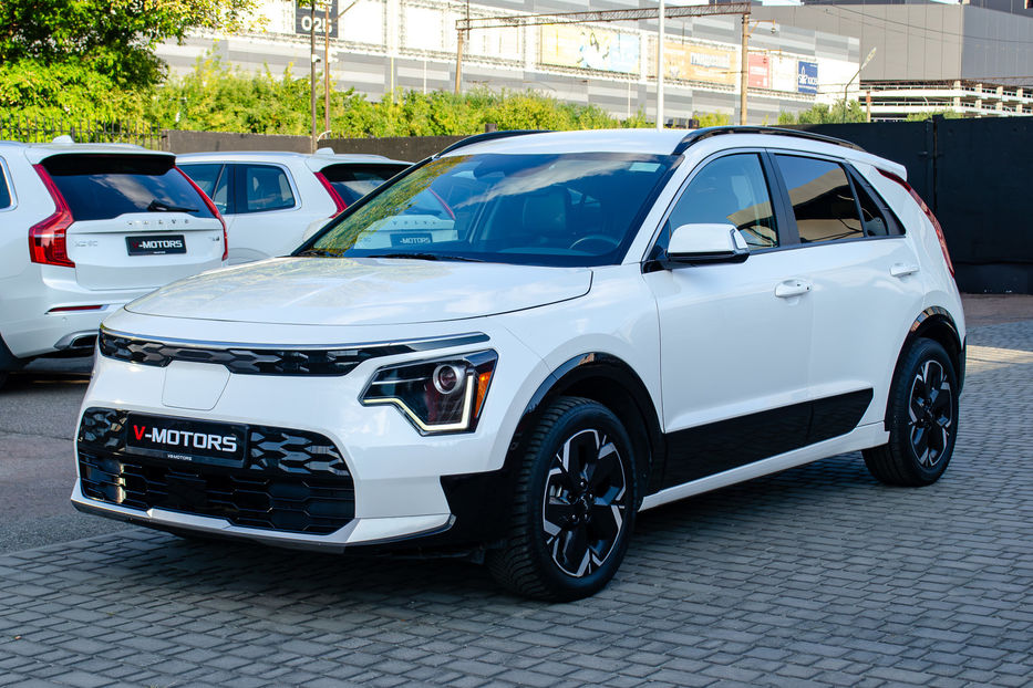 Продам Kia Niro EV 2023 года в Киеве