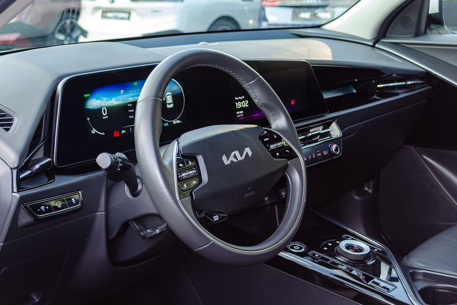 Продам Kia Niro EV 2023 года в Киеве