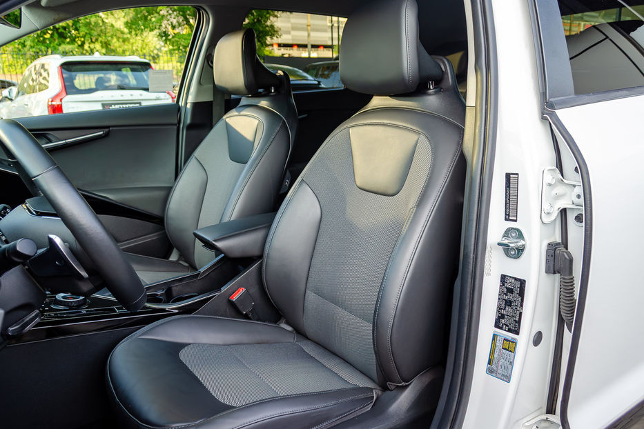 Продам Kia Niro EV 2023 года в Киеве